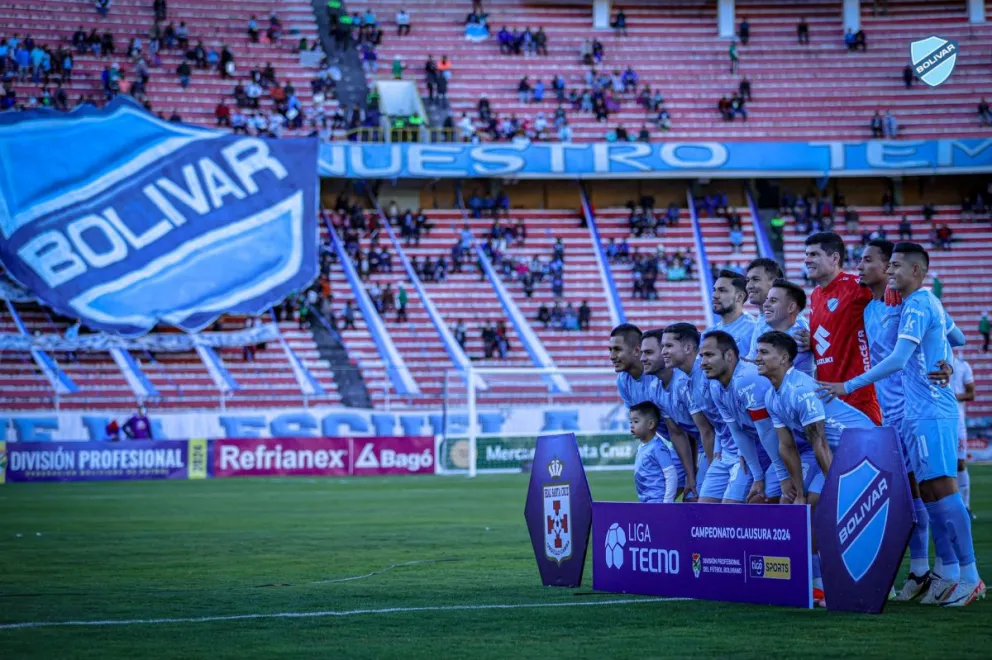El plantel celeste en la previa a un partido en el Hernando Siles. Foto: Club Bolívar.