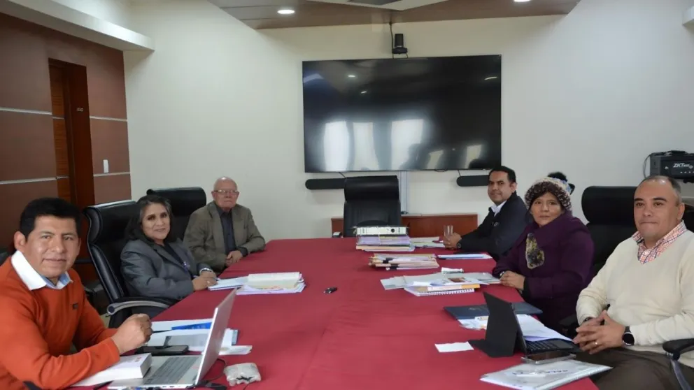 La sala plena del TSE durante una reunión anterior. Foto: TSE