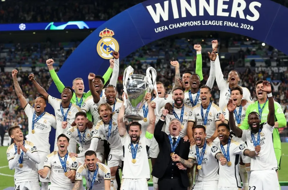 Un festejo que Real Madrid repite levantando por decimoquinta vez el trofeo de la Champions. Foto: UEFA