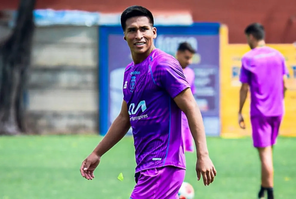 César Romero, defensor de Blooming que fue llamado en reemplazo de Morales. Foto: club Blooming