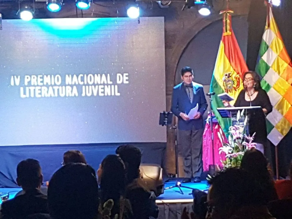 Ceremonia en la que se distinguió a los ganadores de las convocatorias 2017.  FOTO: Ministerio de Culturas 