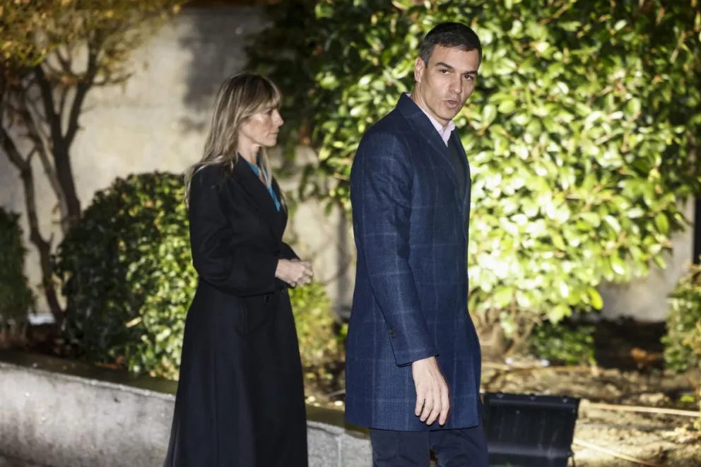 El presidente del Gobierno de España, Pedro Sánchez y su esposa, Begoña Gómez. Foto: EFE