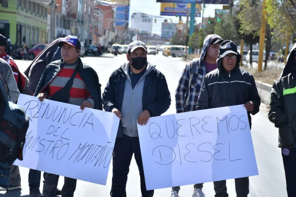 Una protesta en puertas de la Aduana Nacional este martes. Foto: APG