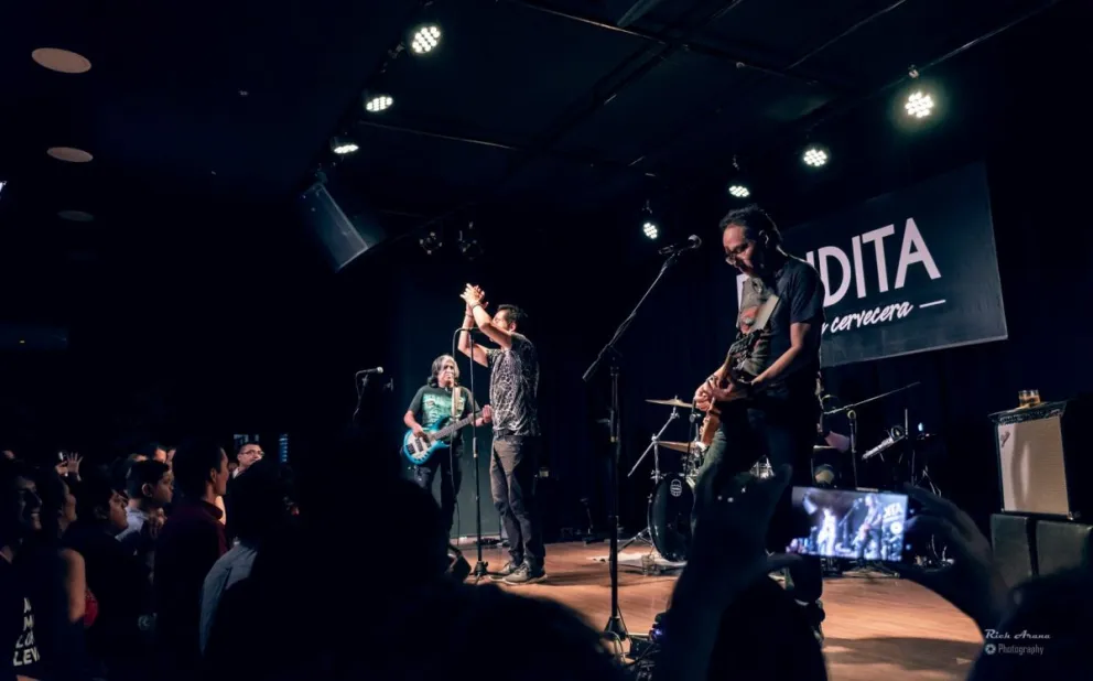 La agrupación nacional durante un concierto realizado el sábado en Alive.  FOTO: Octavia