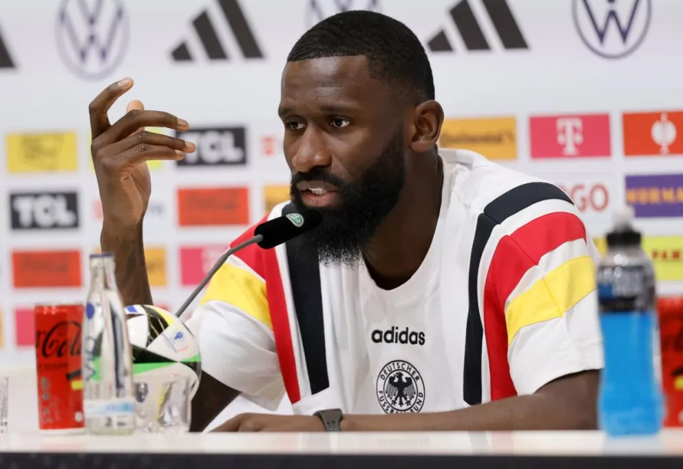 El defensor del Real Madrid en su encuentro con los medios hoy. Foto EFE