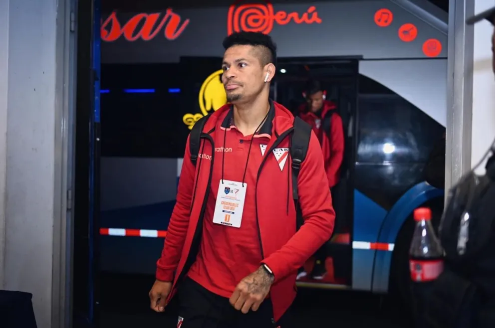 El delantero colombiano Ayron del Valle, aún tiene confianza del DT. Foto Always Ready