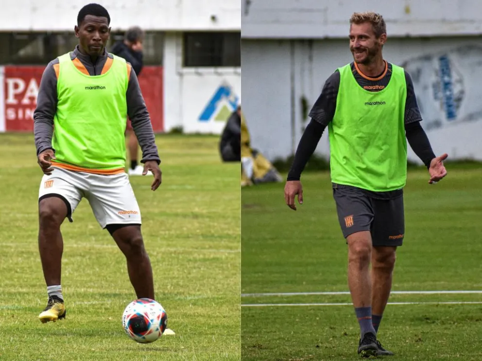 Bryan Angulo (izq.) y Maximilano Caire jugadores del Tigre en entrenamientos pasados. Fotos: club The Strongest