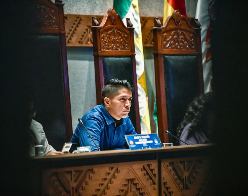 Rechazan invitación de "arcistas" para que Andrónico Rodríguez sea candidato a vicepresidente. Foto: Senado