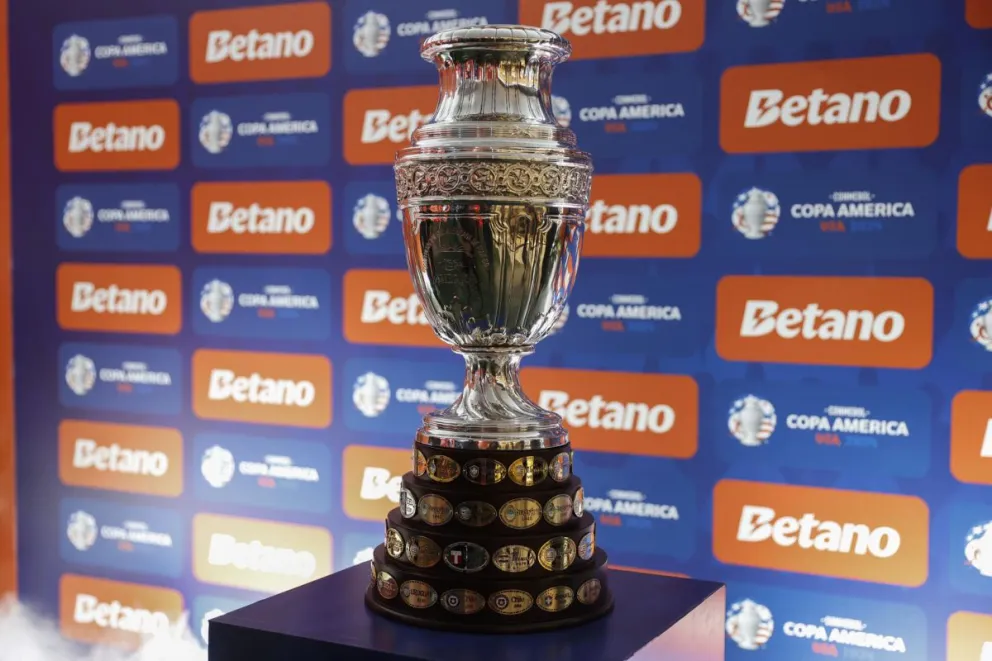 La Copa América es exhibida en Sao Paulo. Foto EFE