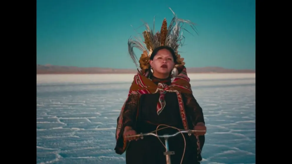 La rapera alteña en el videoclip La Boliviana. FOTO: YouTube
