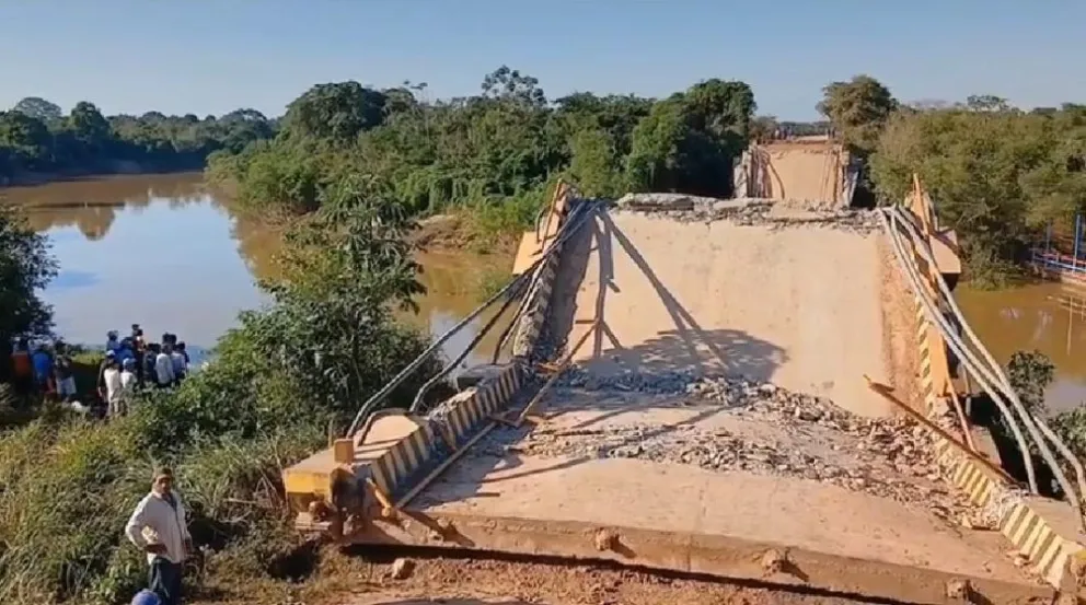 El puente Rapulo tras el colapso. Foto: ABI / Taxi Noticias