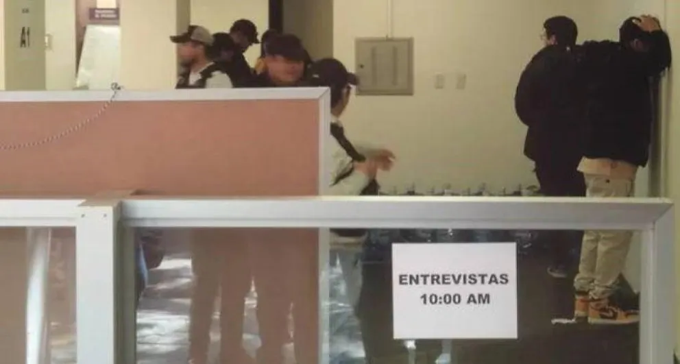 La intervención de la Policía a uno de estos centros de operaciones delictivas en Santa Cruz. Foto: Unitel