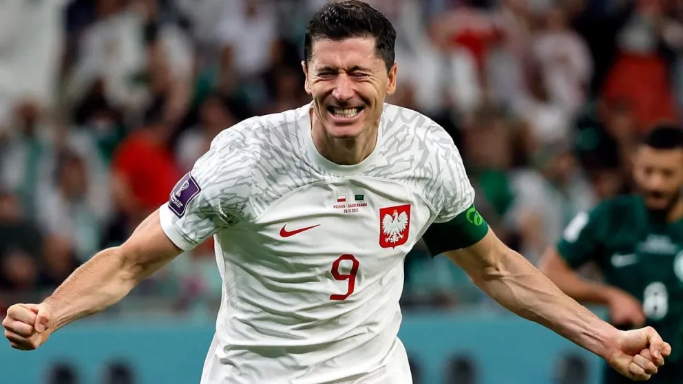 Lewandowski celebra uno de los goles de su seleccionado en las eliminatorias de UEFA. Foto: SPORT