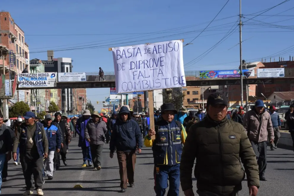 Un punto de bloqueo y protesta este lunes en El Alto. Foto: APG