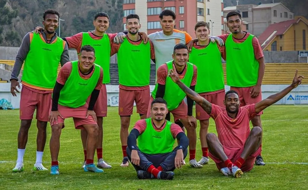 Jugadores del Tigre a la conclusión de un entrenamiento en Achumani. Foto: club The Strongest