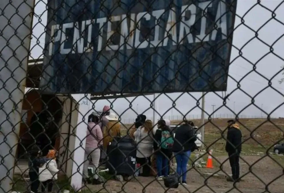El ingreso a la cárcel de máxima seguridad de Chonchocoro, ubicada en la localidad de Viacha, La Paz.  Foto: APG