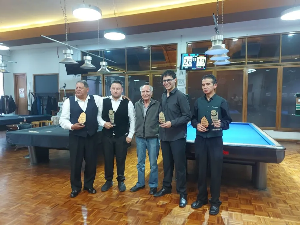 Los cuatro clasificados al Panamericano junto al presidente de la federación nacional (al medio). Foto: Mateo Rocha.