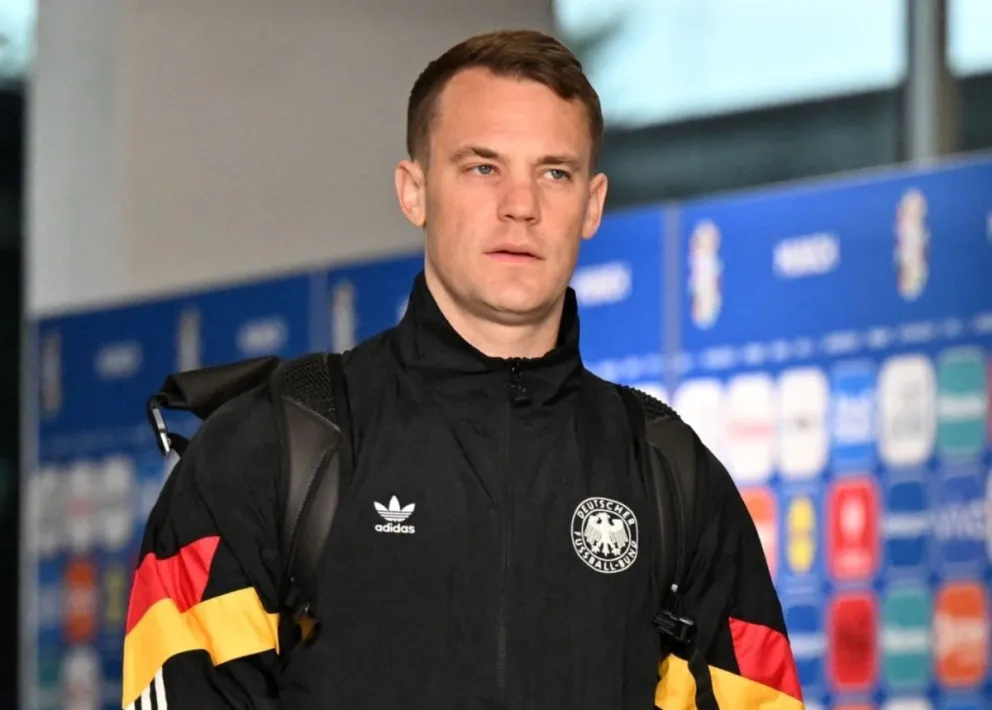 El arquero alemán Neuer en su llegada al Allianz Arena.