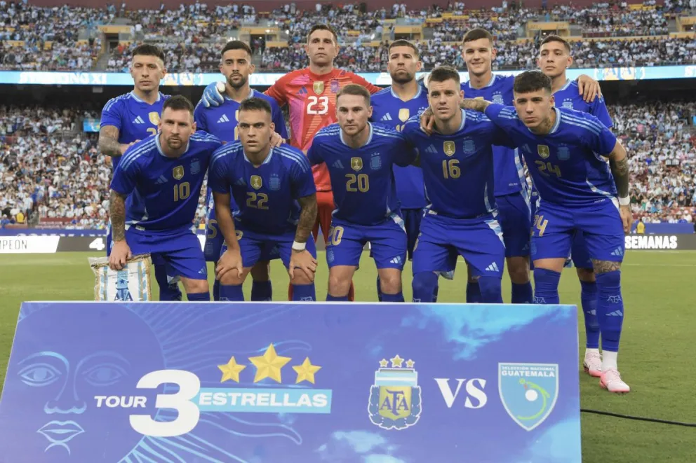 El seleccionado argentino posa antes de jugar frente a Guatemala su último amistoso antes de la Copa.