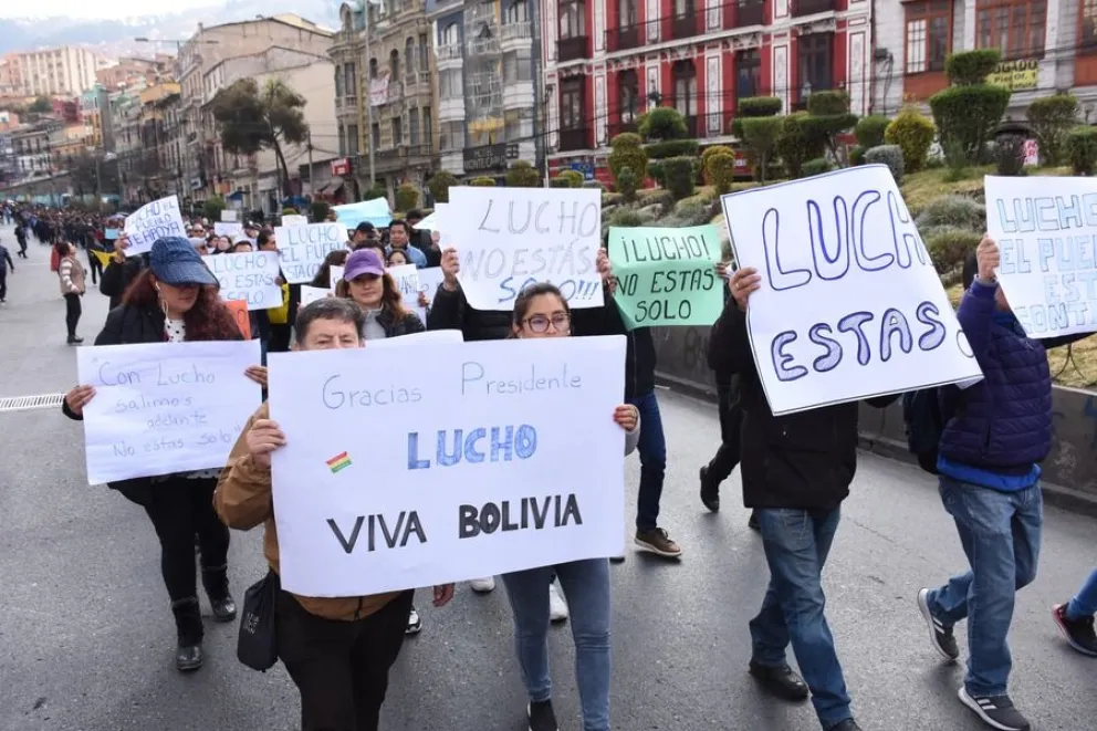 La manifestación a favor de Arce, en el centro de La Paz, este lunes. Foto: ABI 
