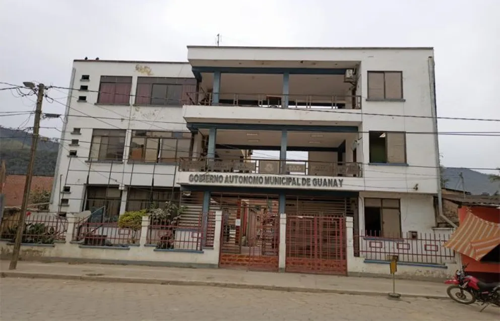 Infraestructura donde funciona el Gobierno Municipal de Guanay. Foto: Erbol