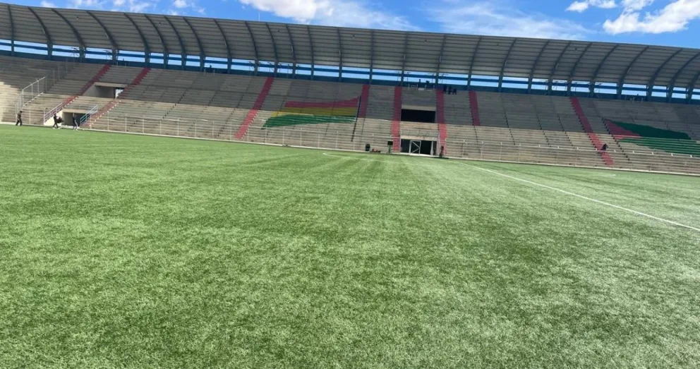 Una vista del estadio Municipal El Alto, en Villa Ingenio. Foto: Jorge Asturizaga.