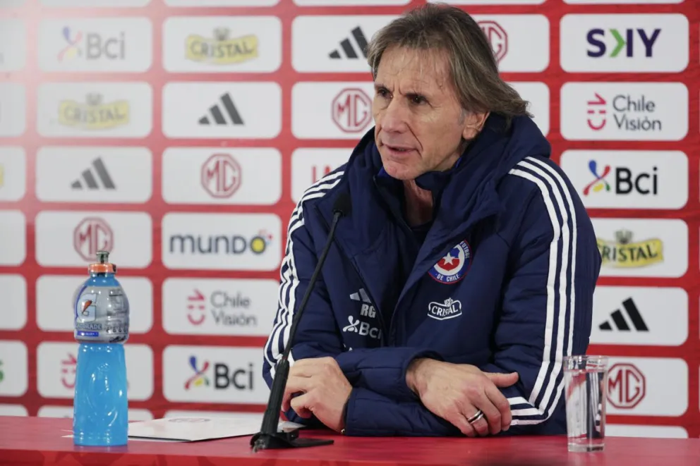Ricardo Gareca, entrenador de Chile, en la conferencia de prensa. Foto EFE