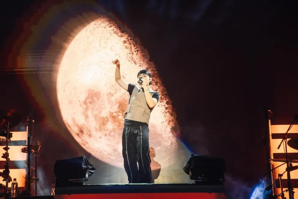 Trueno durante su concierto en Santa Cruz.   Foto: @jose_enrique_photography / Eventos Bolivia