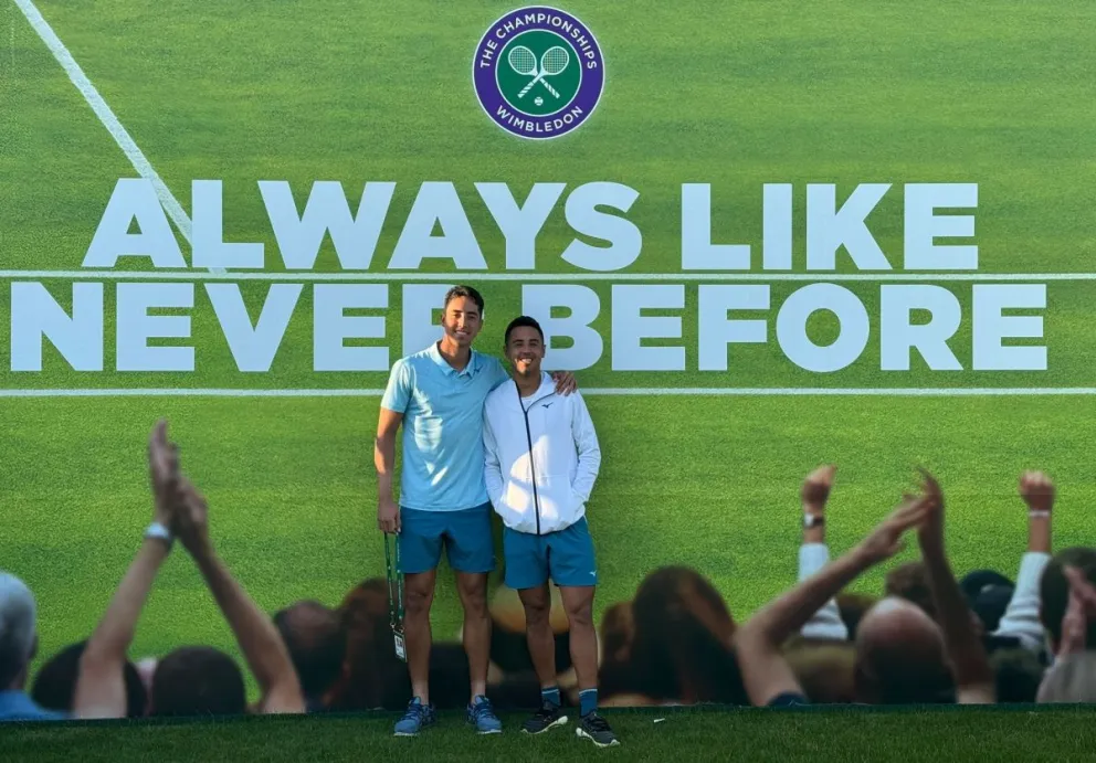 Murkel (izq.) y Hugo en Londres listos para su debut. Foto: Murkel Dellien.