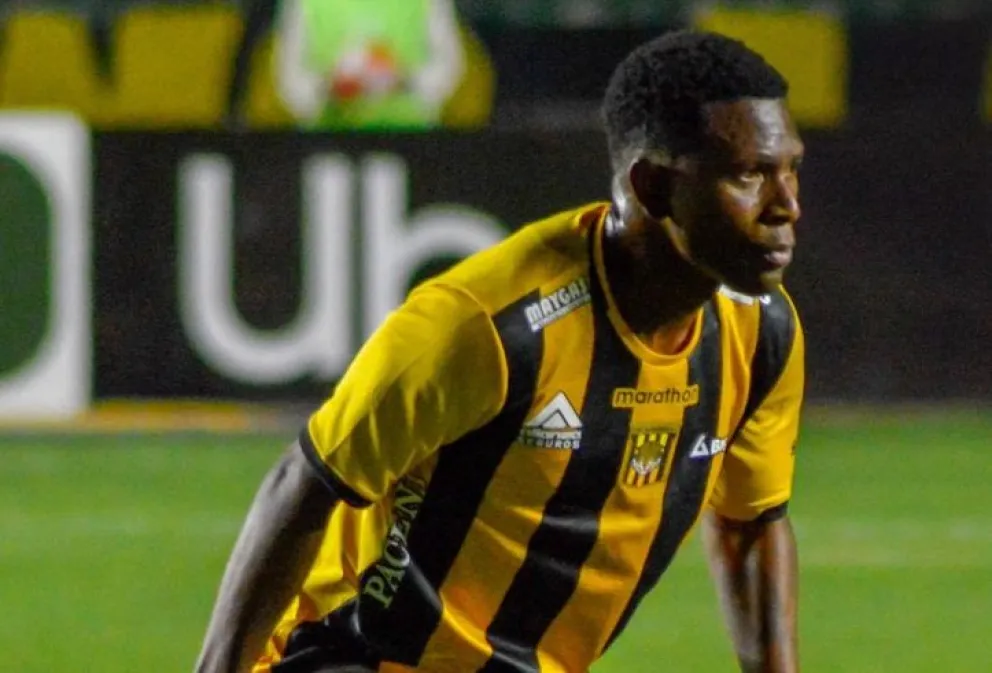 Angulo ya no es más jugador del plantel atigrado. Foto: Club The Strongest.