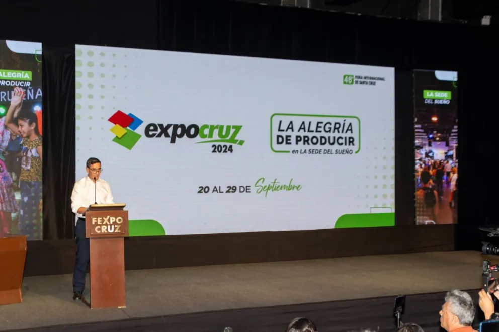 El presidente de Fexpocruz, José Luis Farah, se dirige a los asistentes al lanzamiento de la Expocruz 2024. Foto: Fexpocruz