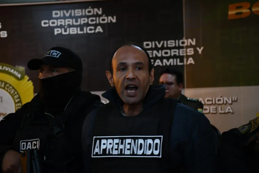 Fernando Hamdan cuando era presentado este lunes. Foto: APG