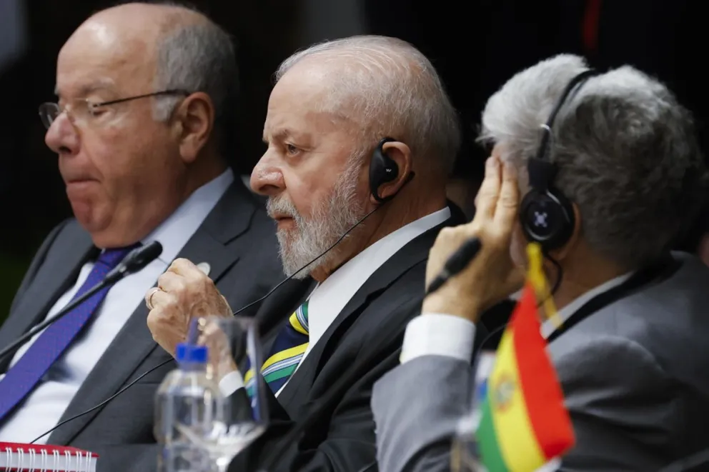 Lula participa en una reunión de la cumbre de jefes de estado del Mercosur, este lunes, en Asunción (Paraguay). Foto: EFE