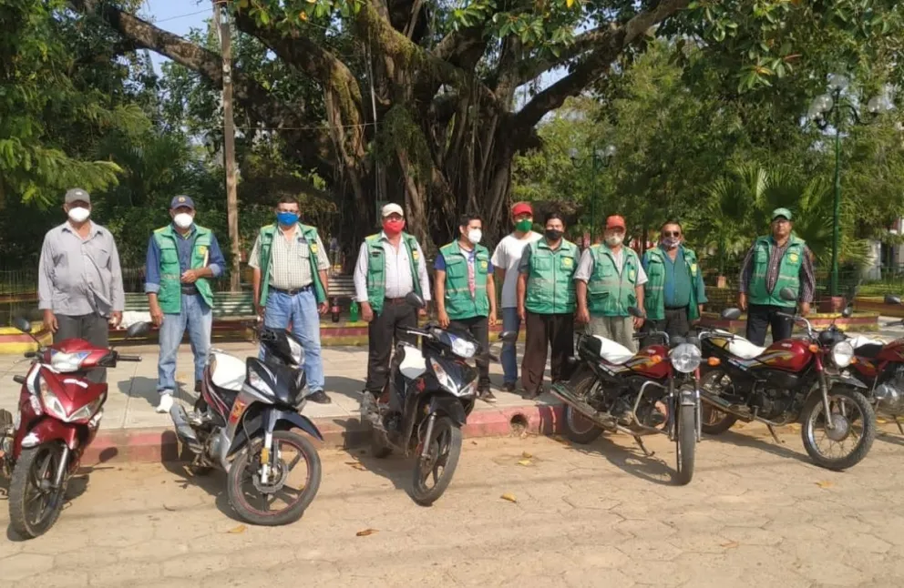 Un grupo de mototaxistas de San Borja. Foto: El Guardián beniano.