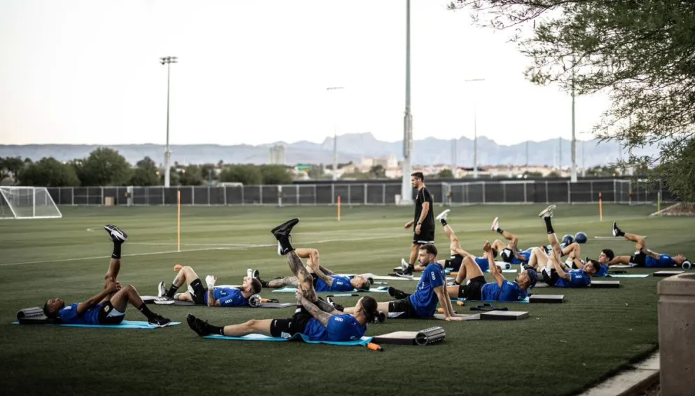 Unos de los últimos entrenamientos de la selección uruguaya en Las Vegas. Foto: AUF