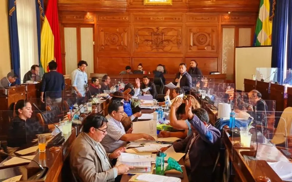 Legisladores trabajan en el proceso de preselección de candidatos a magistrados. Foto: Cámara de Senadores