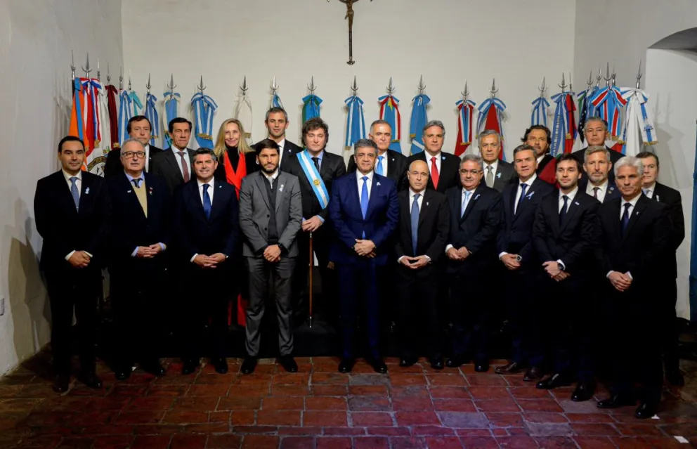 El mandatario con los gobernadores de las provincias. Foto: Casa Rosada