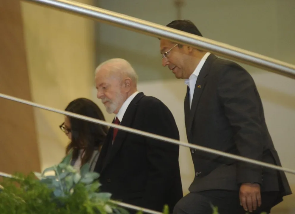 Arce y Lula, antes de ingresar al encuentro. Foto: APG 