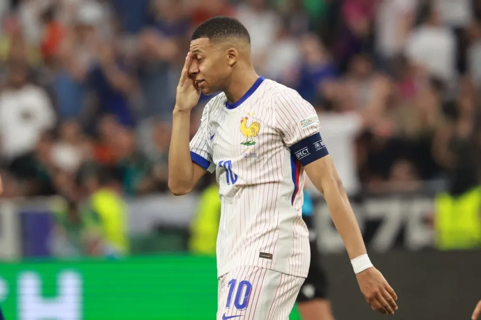 Kylian Mbappe lamenta una ocasión perdida durante la semifinal de la Eurocopa entre Francia y España. Foto: EFE