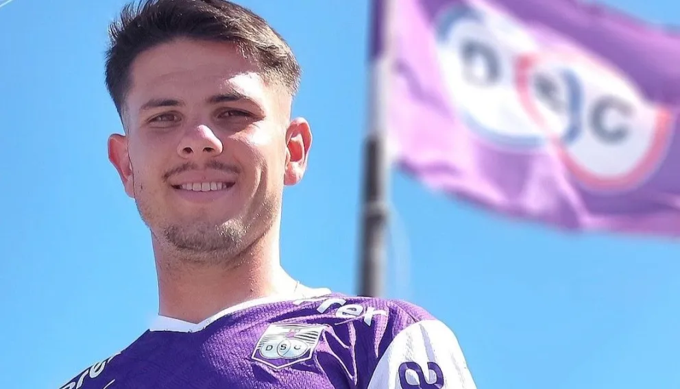 Sebastián Guerrero a comienzo de año firmó su vinculación al Defensor Sporting de Montevideo. Foto: Club Defensor Sporting.