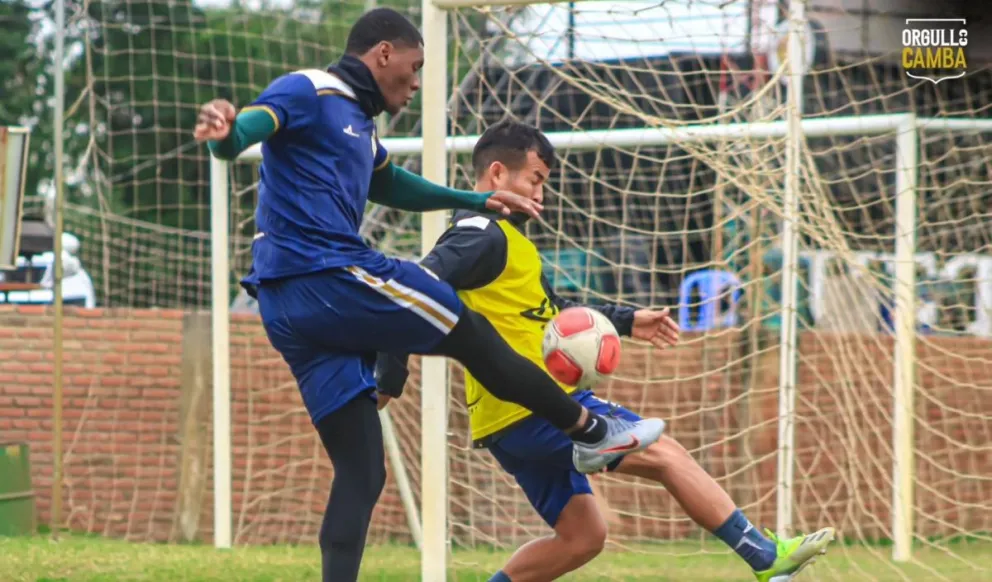 Un entrenamiento del club blanco. Foto: Real Santa Cruz.