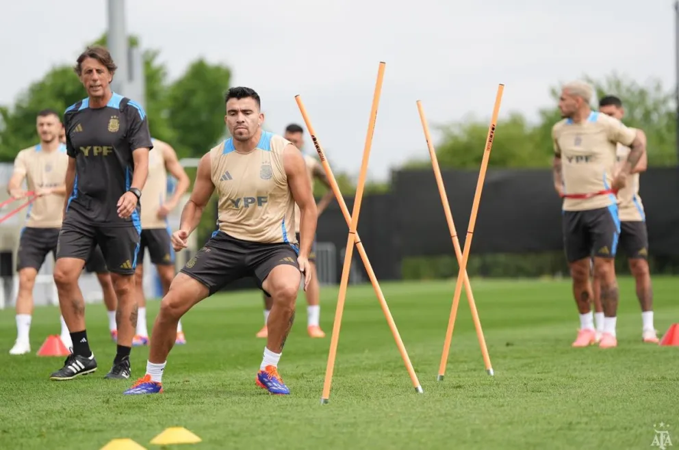 Un entrenamiento de la Albiceleste previo a la final. Foto: Selección Argentina.