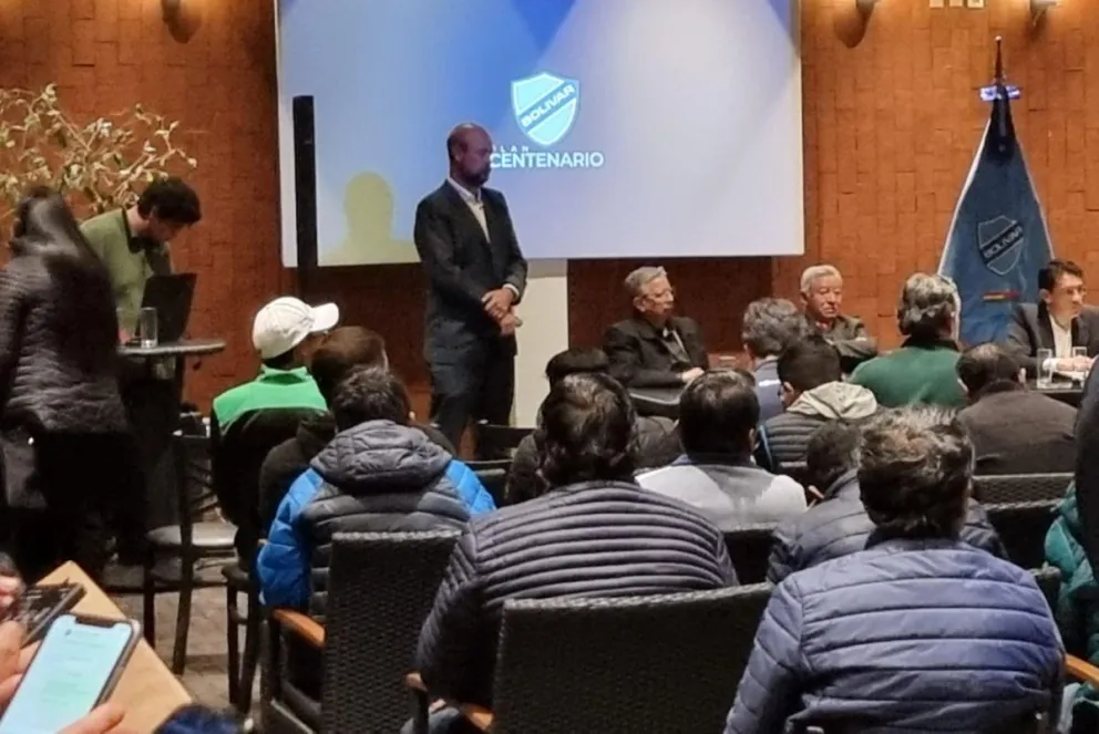 La Asamblea Extraordinaria de la Academia. Foto: AF.