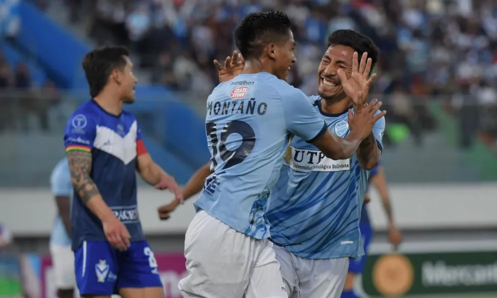 Celebra su gol el Sub-20 Gabriel Montaño (izq.) con Jair Torrico. Foto: APG.