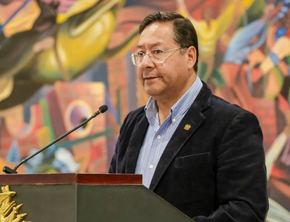 El presidente Arce durante un acto público. Foto: Facebook de Arce 