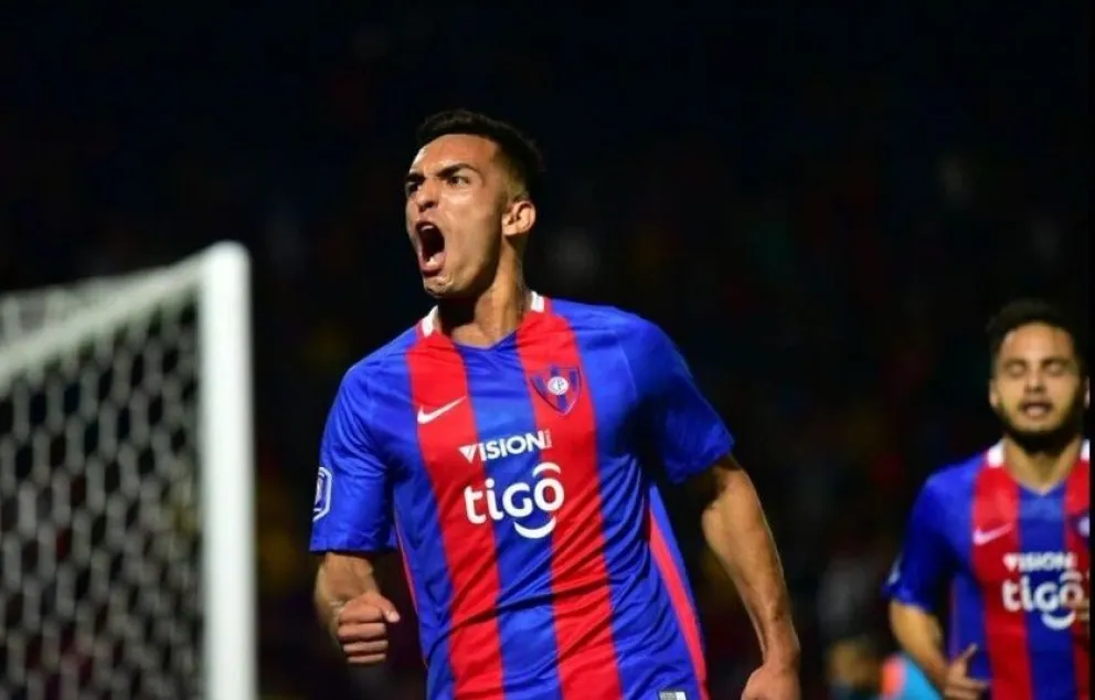Oviedo celebra un gol con Cerro Porteño. Foto: Cerro Porteño.