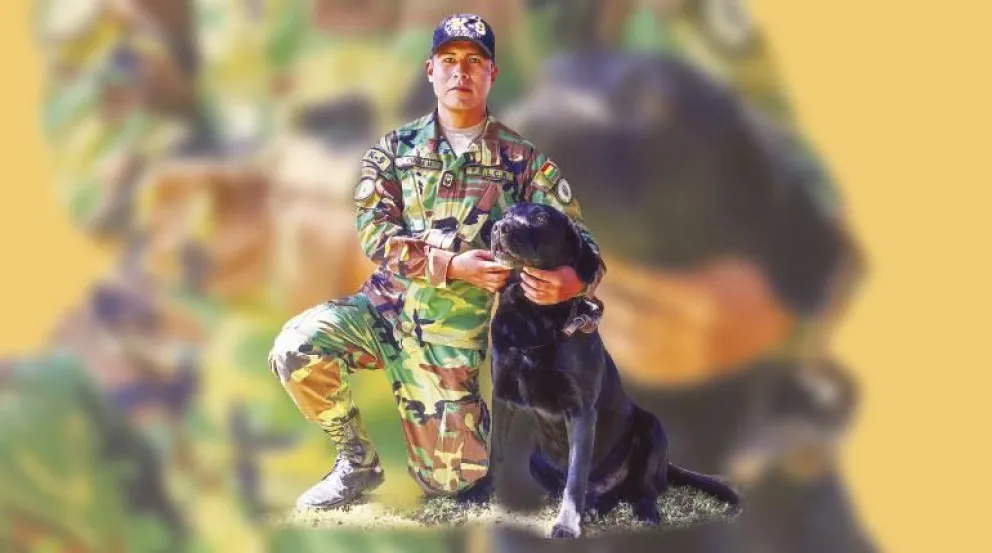 Orthon con su instructor. Foto: Los Tiempos