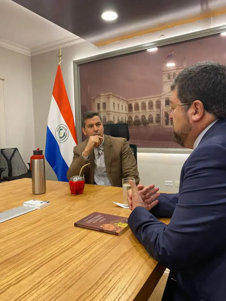 El presidente de Paraguay, Santiago Peña, y el empresario boliviano Samuel Doria Medina. Foto: RRSS de Samuel Doria Medina