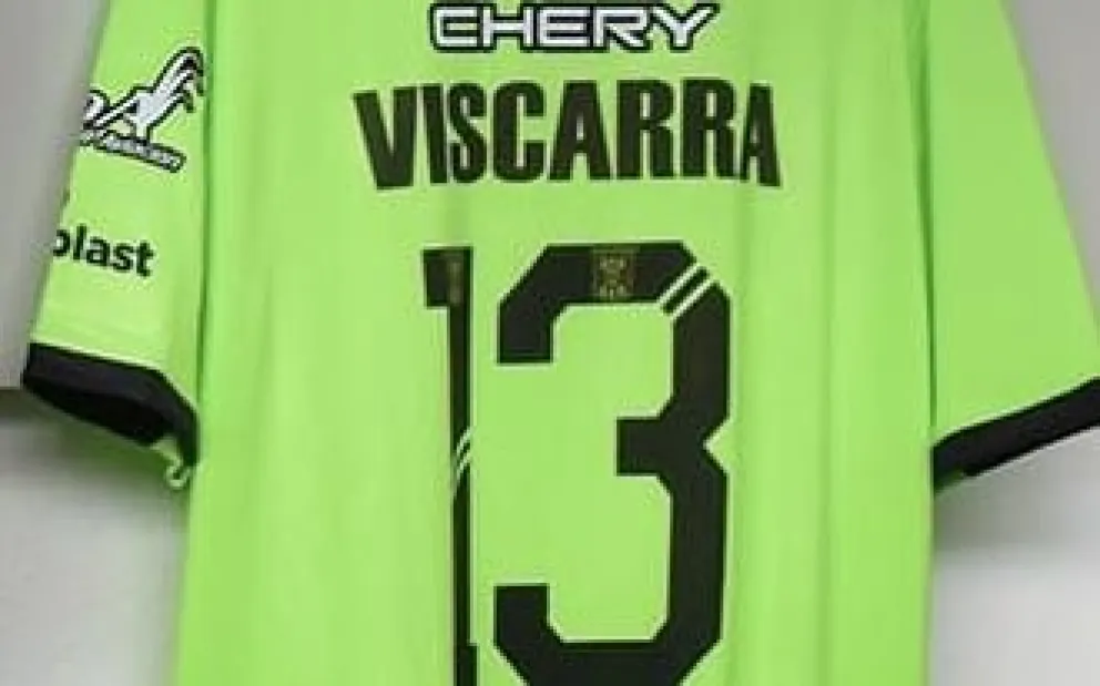 La camiseta número 13 que utiliza Guillermo Viscarra en The Strongest. Foto: The Strongest 