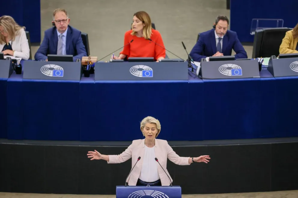 La presidenta del Parlamento Europeo, Ursula von der Leyen, poco antes de ser reelegida para el cargo para cinco años más. Foto: EFE